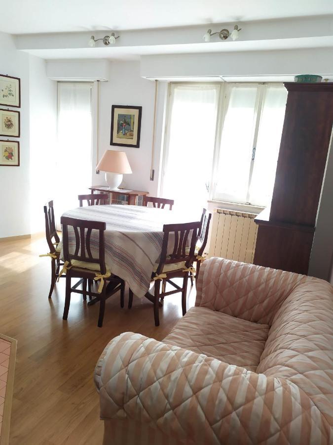 Casa Di Debora Hotel Perugia Luaran gambar