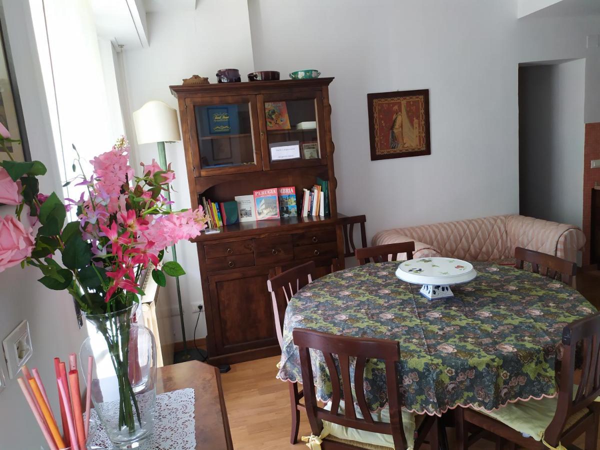 Casa Di Debora Hotel Perugia Luaran gambar