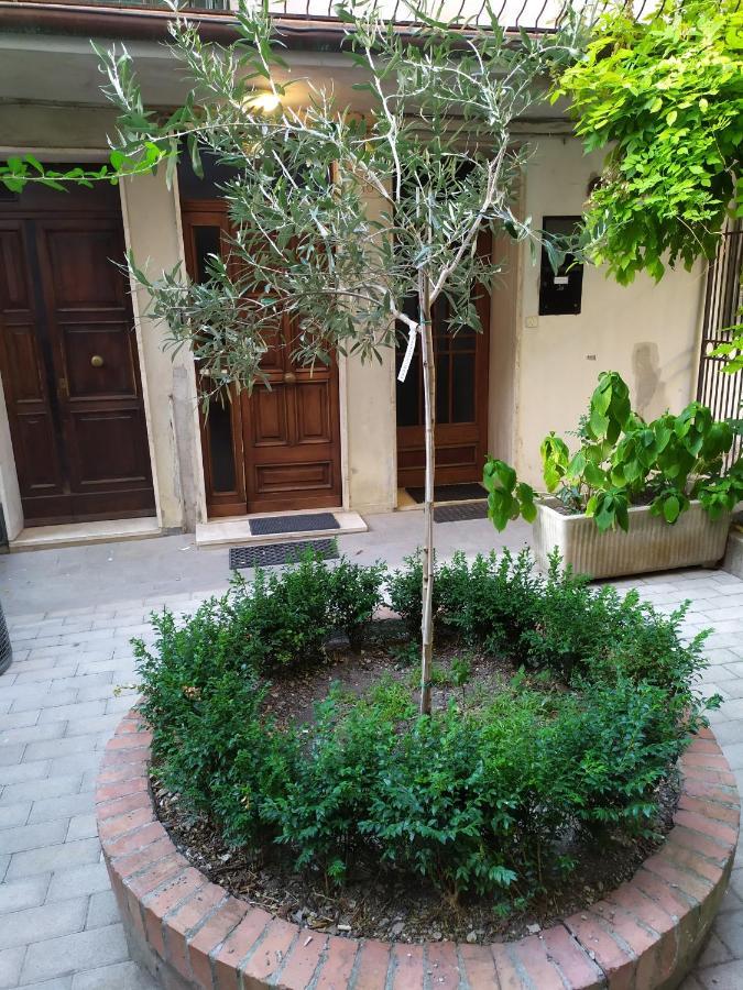 Casa Di Debora Hotel Perugia Luaran gambar